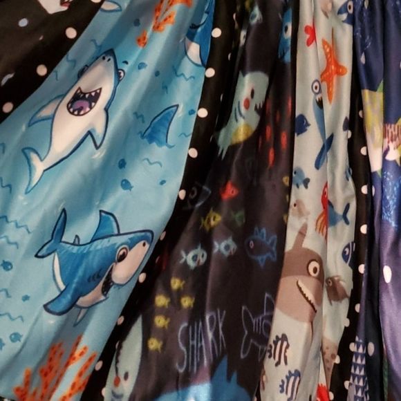 NEW BABY SHARK AND FAMILY DRESS - Picture 3 of 3